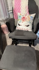 Rocking chair w/ foot rest in Perry, Georgia