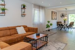 TLA/TDY modern 2BR 1BA w/ heated floors, balcony & BBQ grill, 5min to RAB [ref:W20] in Ramstein, Germany