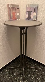 Stand-To Table with Covers in Stuttgart, GE