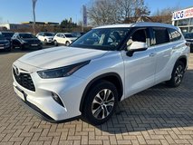 2022 Toyota Highlander XLE FWD – Spacious & Family-Ready SUV in Spangdahlem, Germany