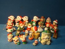 SMALL FIGURENS in Chicago, Illinois