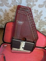 Oscar Schmidt Autoharp in Joliet, Illinois