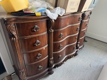 Giant Dresser in Leesville, Louisiana