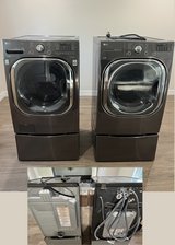 XL TurboWash & TurboSteam W/D Set (Black SS w/ Pedestals) MUST SEE!! Great Condition in Kingwood, Texas