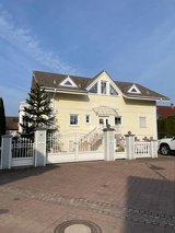 Haus mit Einliegerwohnung zu Vermieten in Ramstein, Germany