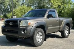 2010 Toyota Tacoma 4x4 5 speed in Chicago, Illinois