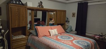 Queen Size Oak Bedroom Suite in Alamogordo, New Mexico