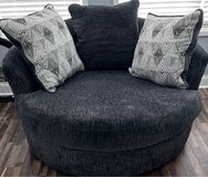 Over-sized, Black, Swivel chair in Byron, Georgia