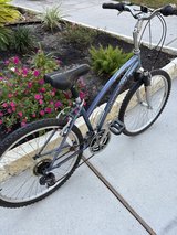 Diamondback Comfort Hybrid Bike in Houston, Texas