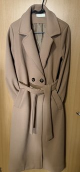 Beige Coat (M) in Ramstein, Germany