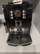 Delonghi Magnifica S Bean to Cup Coffee 220v in Ramstein, Germany