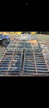Goodneck trailer in Leesville, Louisiana