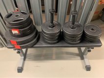 Flat bench and weight plates in Wiesbaden, GE