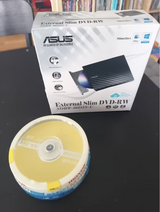 Asus External Slim DVD+/-RW Drive + 15 DVD/RWs in Stuttgart, GE