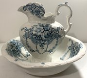 Antique JHW & Sons England Large water Pitcher & Wash Basin / Bowl Set in Naperville, Illinois