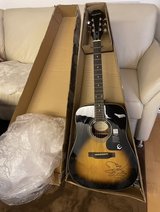 Guitar with Kelsea Ballerini autograph in Stuttgart, GE