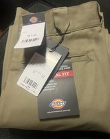 Dickies 34x32 in Okinawa, Japan