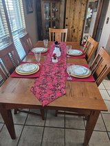 Dining room table in Alamogordo, New Mexico