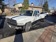 2000 dodge ram 3500 5.9 diesel, dually pickup in Chicago, Illinois
