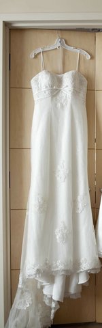 Wedding Dress Size 8 in Aurora, Illinois