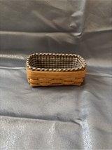 Longaberger 2004 Biscuit Basket in Plainfield, Illinois