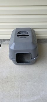 Jumbo covered litter box in Camp Lejeune, North Carolina