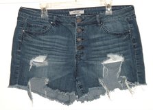 Refuge Distressed Cut Off Button Fly Denim Jean Shorts Woman's 14 in Bolingbrook, Illinois