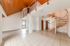 SPECIAL 3-ROOM APARTMENT! Maisonette with 2 parking spaces, fitted kitchen and balcony in Wiesbaden, GE