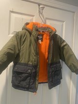 Oshkosh jacket size 5, like new in Warner Robins, Georgia