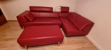 Beautiful red leather sofa in Baumholder, GE