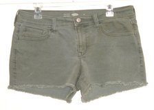 Old Navy Cutoff Semi Fitted Pale Olive Green Shorts Womens 8 in Chicago, Illinois