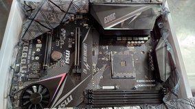 look at pictures its new ( all trade or make an offer ) in Okinawa, Japan