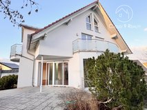 Stunning Modern 6-Bedroom Home with Sauna & Fireplace – Waldmohr in Ramstein, Germany