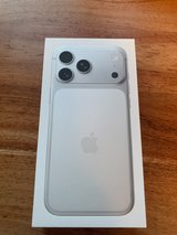 Iphone 17 pro max 1GB in silver in Wiesbaden, GE