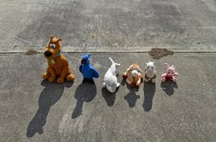 scooby-doo/dolphin/patriot/camel/lama/piglet stuff zoo animals/all 6pcs for $10.oo/ used like new in Byron, Georgia