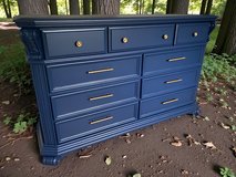 Huge Broyhill Bedroom Dresser Solid Wood 68x20x42 Nine Drawers New in Houston, Texas