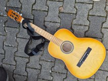 damaged guitar in Wiesbaden, GE