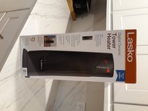 Ceramic tower heater in Chicago, Illinois