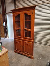 Corner cabinet/ shelf unit in Alamogordo, New Mexico