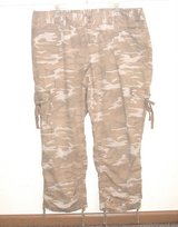 Venezia Lane Bryant Camoflage Cargo Pants Woman's Plus 22 Stretch CAMO 22W in Joliet, Illinois