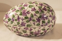 Norcrest Porcelain Egg-shaped Violet Chintz Floral Pattern Trinket Container/Decorative Accent in Sacramento, California