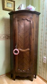 Small Corner - Cabinet in oak wood circa 1920 in Ramstein, Germany