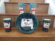 Snowman bowl and mugs in Bolingbrook, Illinois