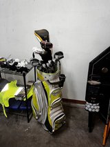 full set womens golf clubsz with accessories in Alamogordo, New Mexico