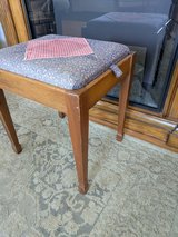 Vintage piano bench in Bolingbrook, Illinois