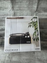 ?? Victrola Eastwood Bluetooth Record Player – Bamboo ?? in Kingwood, Texas