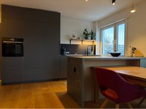 Stuttgart Downtown: 3 Bdrm - High End - INCLUDES GARAGE! in Stuttgart, GE