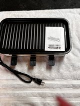 ELECTRIC GRILL WITH WARMING TRAY in Alamogordo, New Mexico