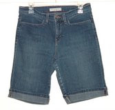 Levi's 548 Perfectly Slimming Cuffed Denim Jean Bermuda Shorts Woman's 8 in Morris, Illinois