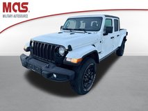2023 Jeep Gladiator Sport 4x4 in Grafenwoehr, GE